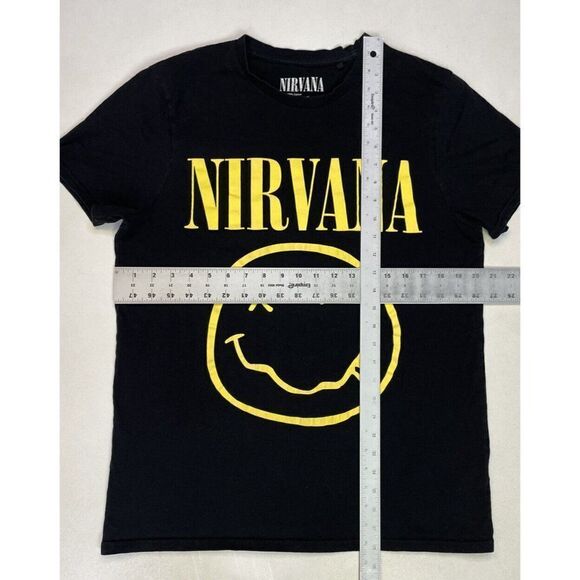Nirvana Logo Graphic T-shirt Men Medium Black Short Sleeve Music - Picture 5 of 5